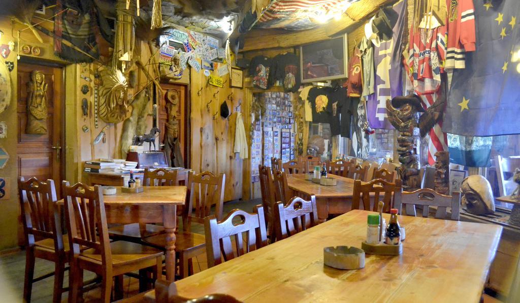Restaurant A Penzion Steak Station Pardubice Ngoại thất bức ảnh