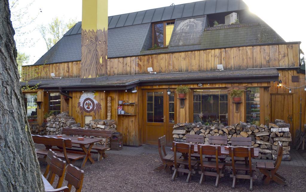 Restaurant A Penzion Steak Station Pardubice Ngoại thất bức ảnh